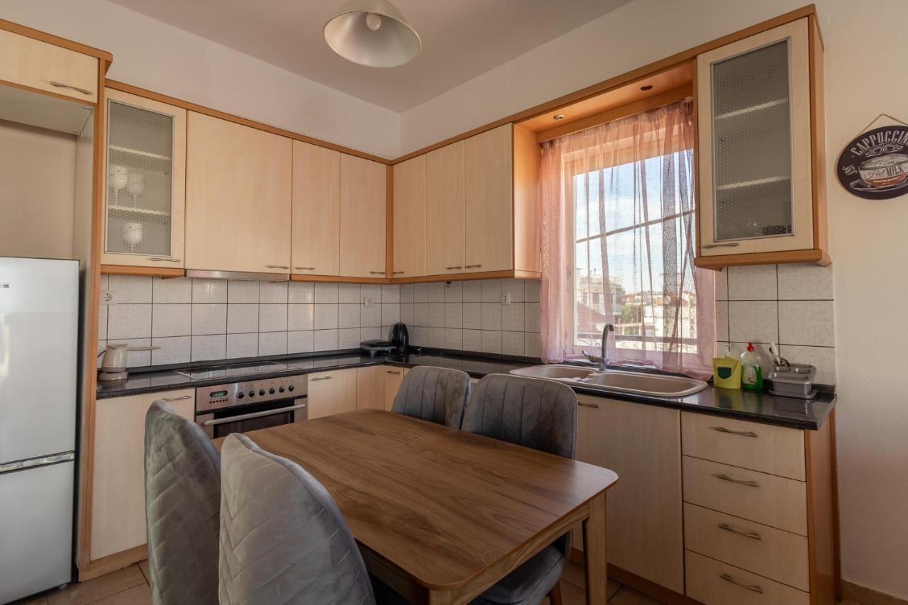 Deluxe Apartment La Lárisa Eksteriør bilde